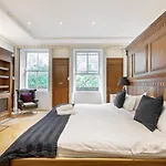 Studio Hyde Park