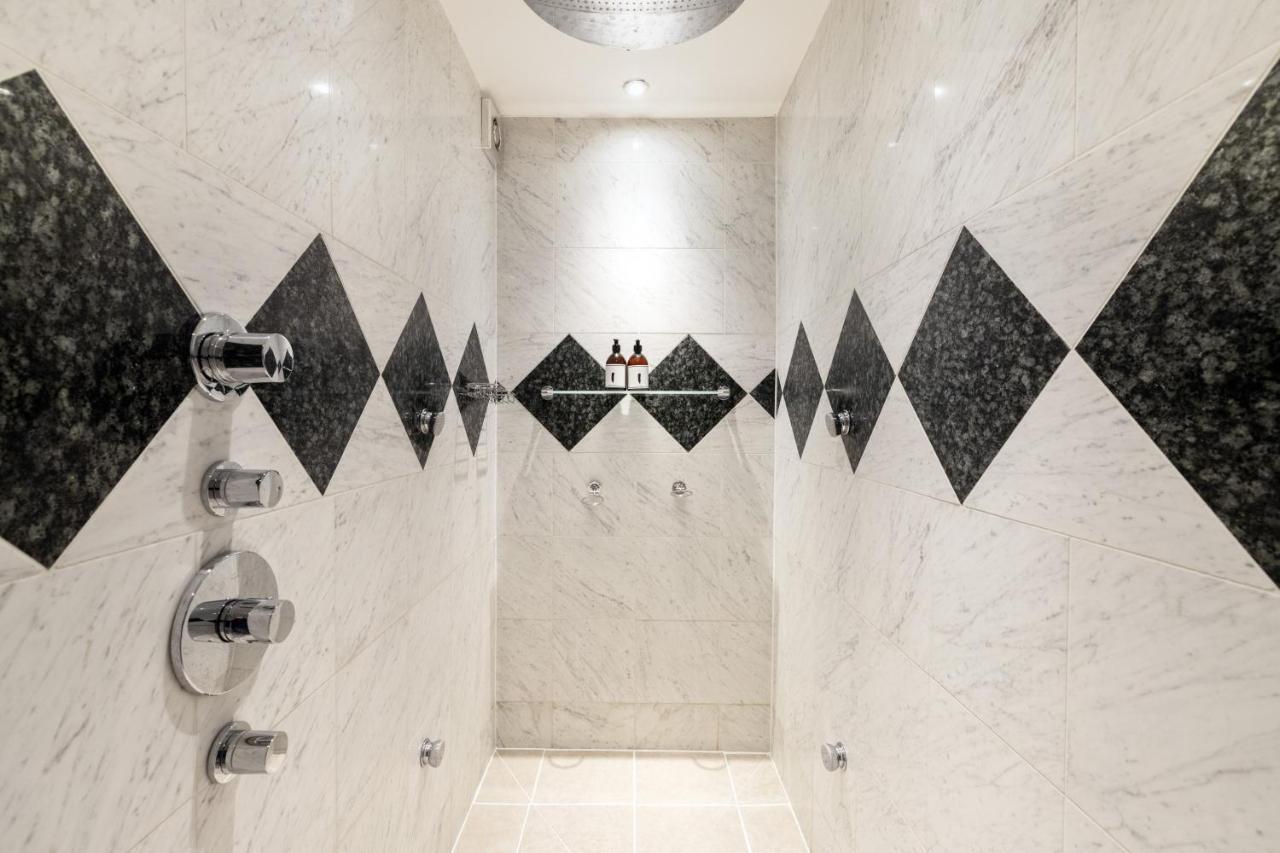 Studio Hyde Park 3*